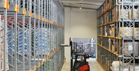 چگونه یک انبار را به صورت کارآمد سازمان دهی کنیم؟